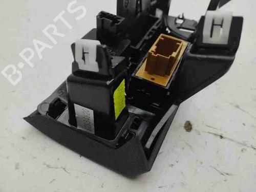 Switch PEUGEOT 3008 II SUV (MC_, MR_, MJ_, M4_) 1.6 BlueHDi 120 | BP28863330I30