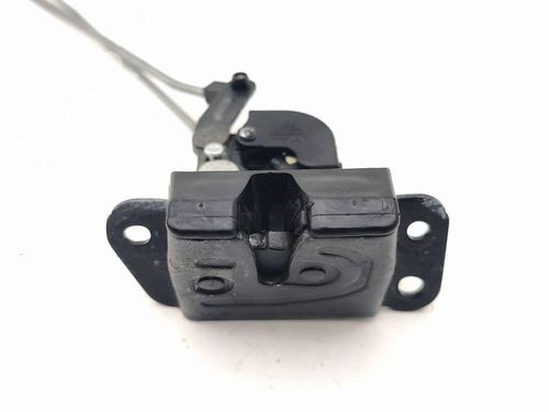 Tailgate lock HYUNDAI SANTA FÉ II (CM) 2.2 CRDi GLS 4x4 | BP30053416C101 