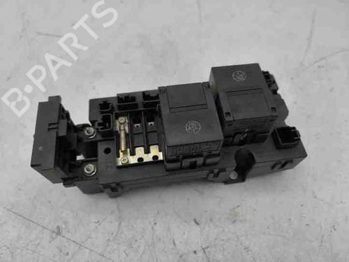 Used Fuse box LEXUS GS (_L1_) 450h (GWL10_, GWL10R) (345 hp) 28853724