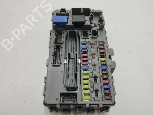 Used Fuse box Fuse box 33253476 33253476