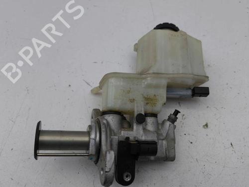 Used Brake master cylinder VW T-ROC (A11, D11) 1.0 TSI (116 hp) 28900675