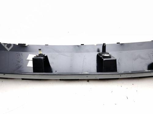 Tailgate trim PEUGEOT 2008 II (UD_, US_, UY_, UJ_, UR_, UC_) 1.2 PureTech 130 (USHNS, URHNS) | BP29829233C151