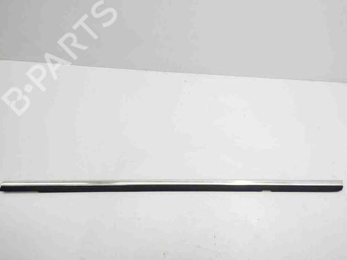 Used Door moulding trim PEUGEOT 5008 (0U_, 0E_) 1.6 HDi (112 hp) 28894432