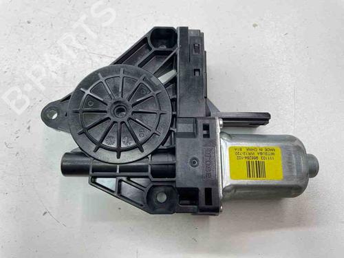 Moteur de lève-vitre arrière gauche VOLVO V60 I (155) 1.6 DRIVe (114 hp) 28890350