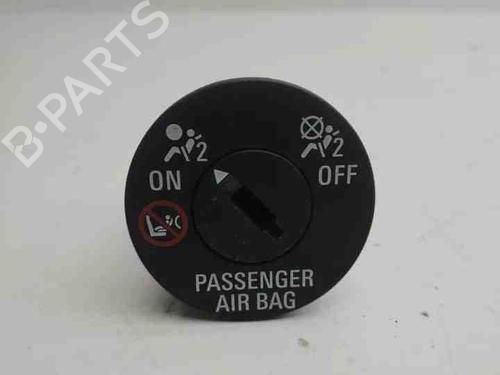 Used Switch OPEL INSIGNIA B Sports Tourer (Z18) 1.6 CDTi (35) (136 hp) 28865277