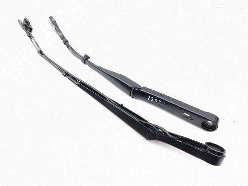 Used Front windshield wiper arm Front windshield wiper arm OPEL ASTRA L (OV5) 1.2 (FPHNSL, FPHNSR) (131 hp) 40069680 40069680