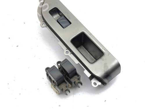Used Right front window switch NISSAN X-TRAIL I (T30) 2.2 dCi 4x4 (136 hp) 28880618
