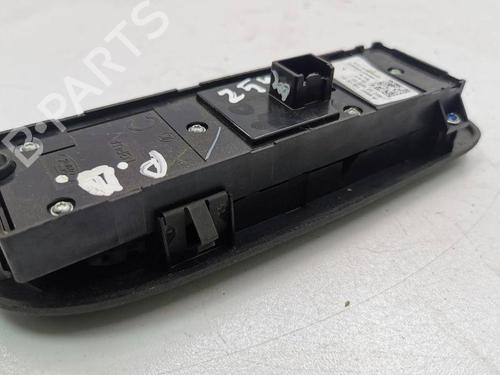 Right rear window switch FORD KUGA I 2.0 TDCi 4x4 | BP28887883I28 