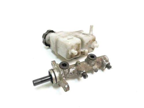 Used Brake master cylinder HYUNDAI i30 Estate (GD) 1.6 CRDi (110 hp) 28902952