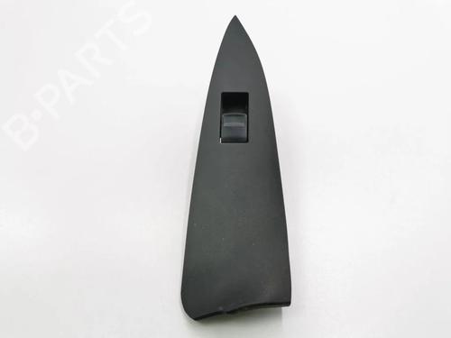 Used Right rear window switch Right rear window switch 33258349 33258349
