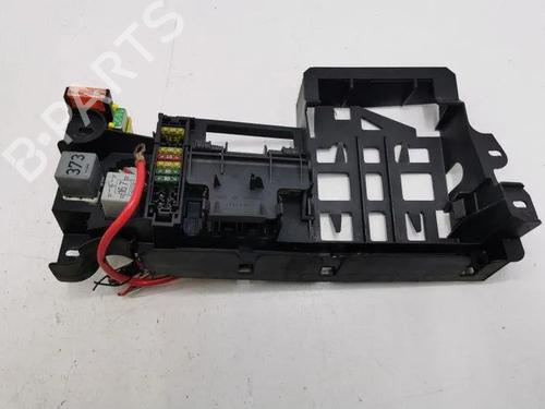 Used Fuse box Fuse box 28841825 28841825