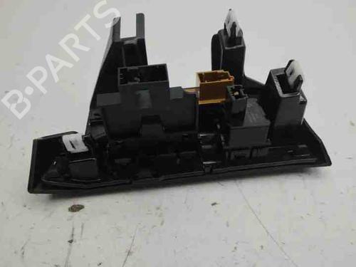 Switch PEUGEOT 3008 II SUV (MC_, MR_, MJ_, M4_) 1.6 BlueHDi 120 | BP28863330I30