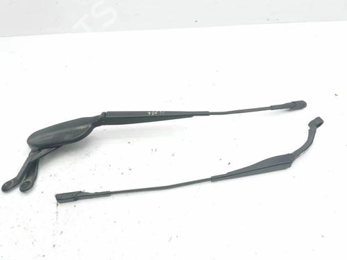 Used Front windshield wiper arm Front windshield wiper arm 33919763 33919763
