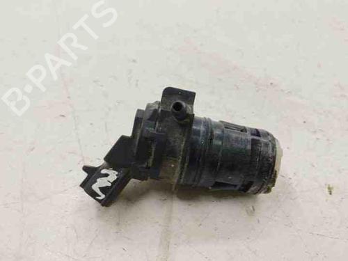 Washer pump TOYOTA RAV 4 II (_A2_) 2.0 D 4WD (CLA20_, CLA21_, CLA20R, CLA21R) | BP28851269E24