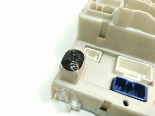 Fuse box TOYOTA RAV 4 II (_A2_) 2.0 D 4WD (CLA20_, CLA21_, CLA20R, CLA21R) | BP40207717E1 - Image 3