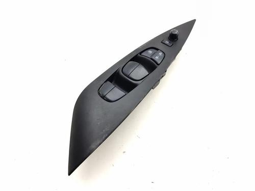Used Right front window switch Right front window switch 33900039 33900039