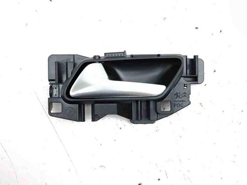 Used Rear left interior door handle PEUGEOT 208 I (CA_, CC_) 1.4 VTi (95 hp) 28902105
