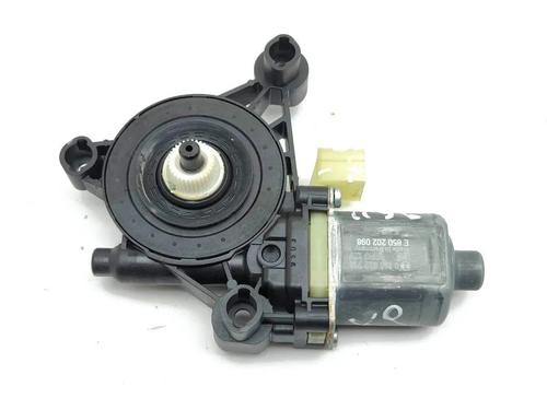 Left front window motor VW T-ROC (A11, D11) 1.5 TSI | BP28905796E21 - Image 3