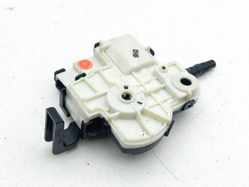 Used Fuel door actuator Fuel door actuator TOYOTA PRIUS (_W5_) 1.8 Hybrid (ZVW50_, ZVW51_) (98 hp) 40208847 40208847