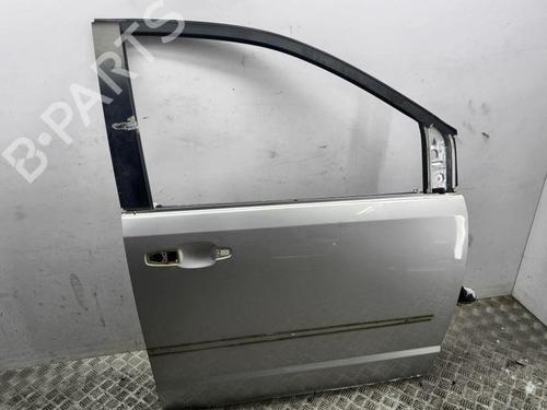 Used Right front door CHRYSLER VOYAGER IV (RG, RS) 2.8 CRD (150 hp) 28890684