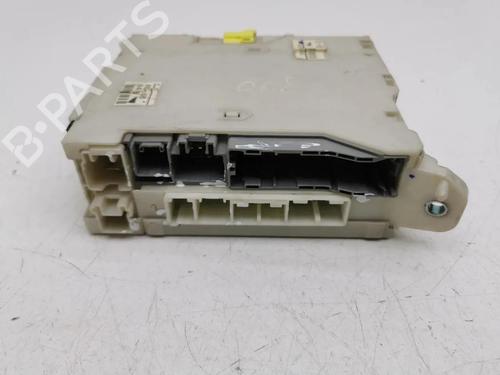 Used Fuse box Fuse box 33256449 33256449