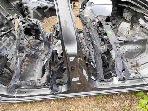 Right sideskirt BENTLEY FLYING SPUR (4W_) 6.0 W12 | BP28859584C114 