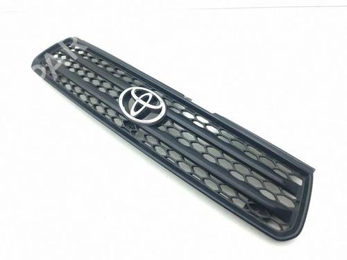 Used Grille Grille TOYOTA RAV 4 II (_A2_) 2.0 D 4WD (CLA20_, CLA21_, CLA20R, CLA21R) (116 hp) 40207652 40207652