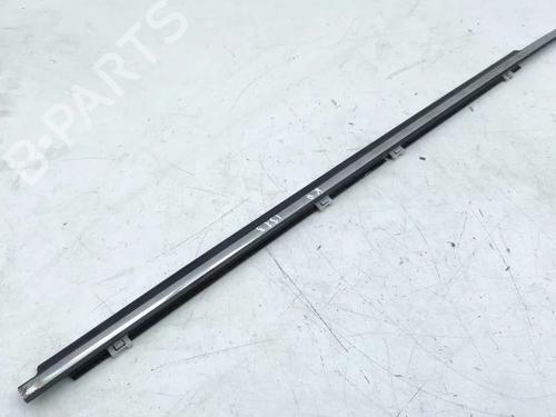 Modanatura della portiera CITROËN C-CROSSER (VU_, VV_) 2.2 HDi (156 hp) 31303085