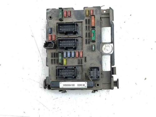 Używane Skrzynka bezpieczników PEUGEOT 307 SW (3H) 2.0 HDI 90 (90 hp) 28889260