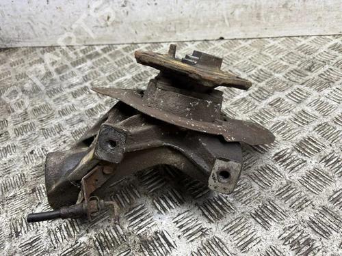 Used Right front steering knuckle PORSCHE 911 (996) 3.4 Carrera (301 hp) 30731266