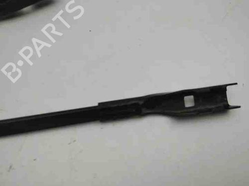 Front windshield wiper arm AUDI A1 Sportback (8XA, 8XF) 1.0 TFSI | BP28863992C143