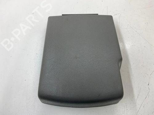 Used Armrest / Center console Armrest / Center console 33639613 33639613