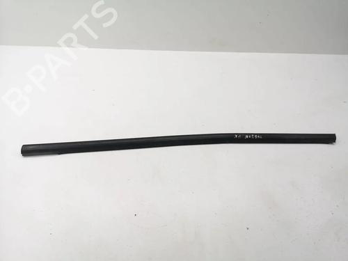 Dørliste Dørliste HYUNDAI TUCSON (JM) 2.0 CRDi All-wheel Drive (140 hp) 36176208 36176208