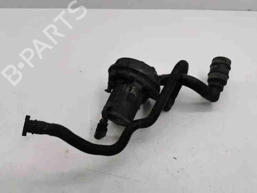 Used Secondary air pump BENTLEY FLYING SPUR (4W_) 6.0 W12 (626 hp) 28859315