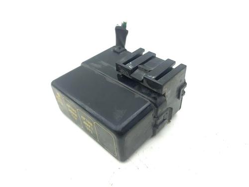 Used Fuse box Fuse box 28882530 28882530