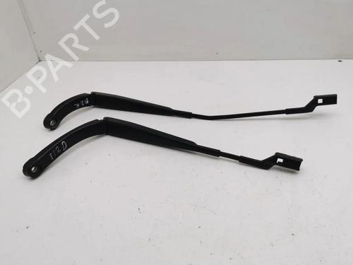 Used Front windshield wiper arm Front windshield wiper arm 33922083 33922083