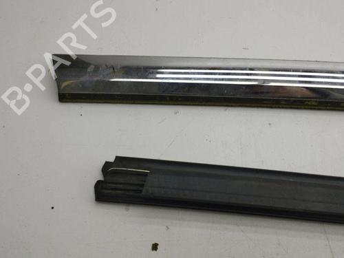 Door moulding trim TESLA MODEL S (5YJS) 60 | BP28900731C150 