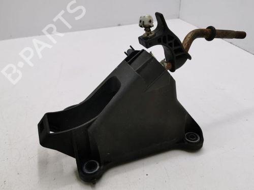 Used Steering wheel controls TOYOTA COROLLA Verso (_E12_) 2.0 D-4D (CDE120_) (116 hp) 28846375