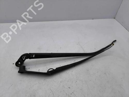 Used Front windshield wiper arm Front windshield wiper arm 33912090 33912090