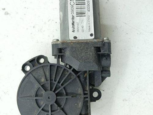 Used Left front window motor HYUNDAI SANTA FÉ II (CM) 2.2 CRDi 4x4 (155 hp) 28885675