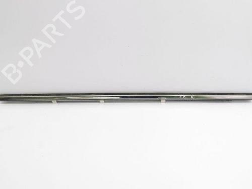 Used Door moulding trim CHEVROLET CAPTIVA (C100, C140) 2.0 D 4WD (150 hp) 28841235