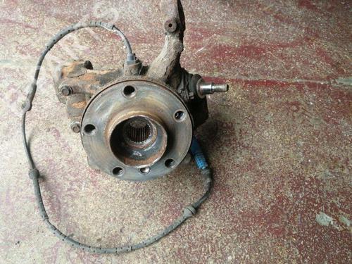 Fusee rechts voor BMW X3 (E83) 2.0 d (150 hp) 28885420
