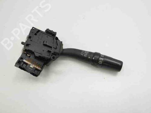 Comutador piscas / escovas TOYOTA COROLLA Verso (_E12_) 2.0 D-4D (CDE120_, CDE120R) (90 hp) 28844018