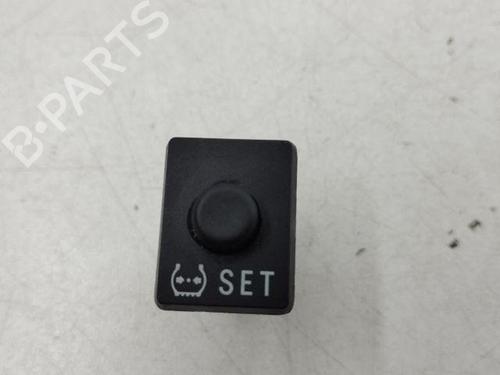 Used Switch TOYOTA RAV 4 IV (_A4_) 2.0 D (ALA40_, ALA40R) (124 hp) 28865687