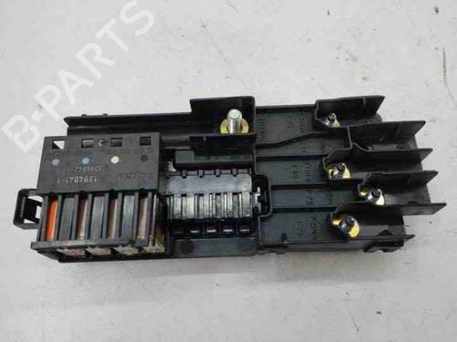 Used Fuse box MERCEDES-BENZ M-CLASS (W164) ML 350 4-matic (164.186) (272 hp) 28852903