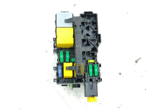 Used Fuse box Fuse box 38495679 38495679