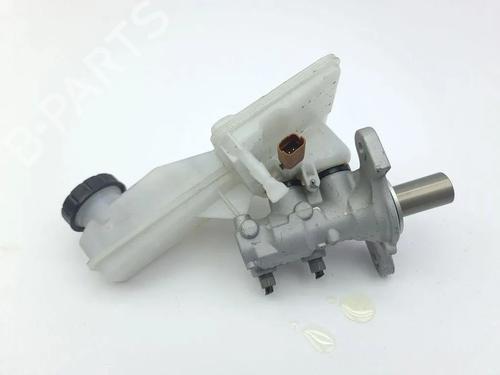 Used Brake master cylinder Brake master cylinder 28881918 28881918
