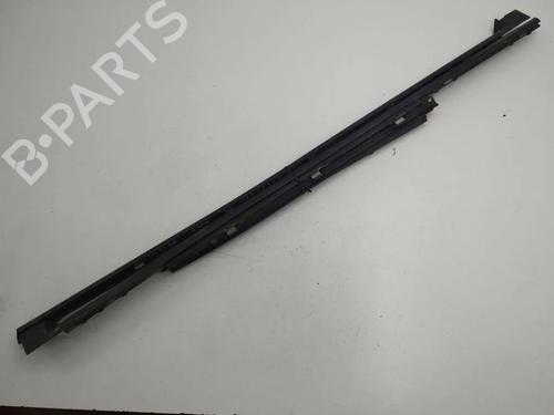 Used Right sideskirt Right sideskirt 33877691 33877691