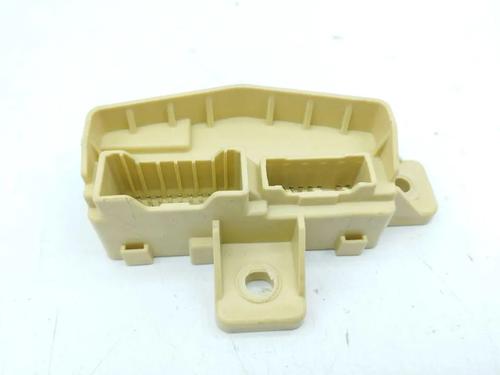 Used Fuse box Fuse box 33257479 33257479