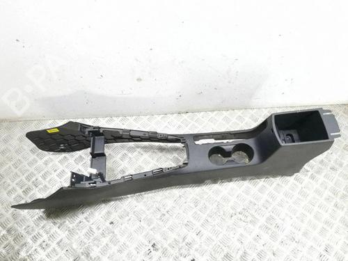 Used Middle console Middle console KIA STONIC (YB) 1.0 T-GDi (120 hp) 40208411 40208411